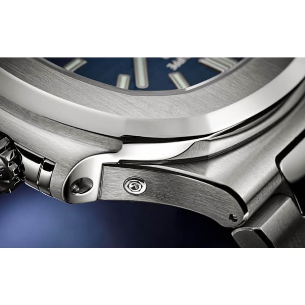 P. Philippe Nautilus Steel 5726-1A-014 with Black Gradated dial