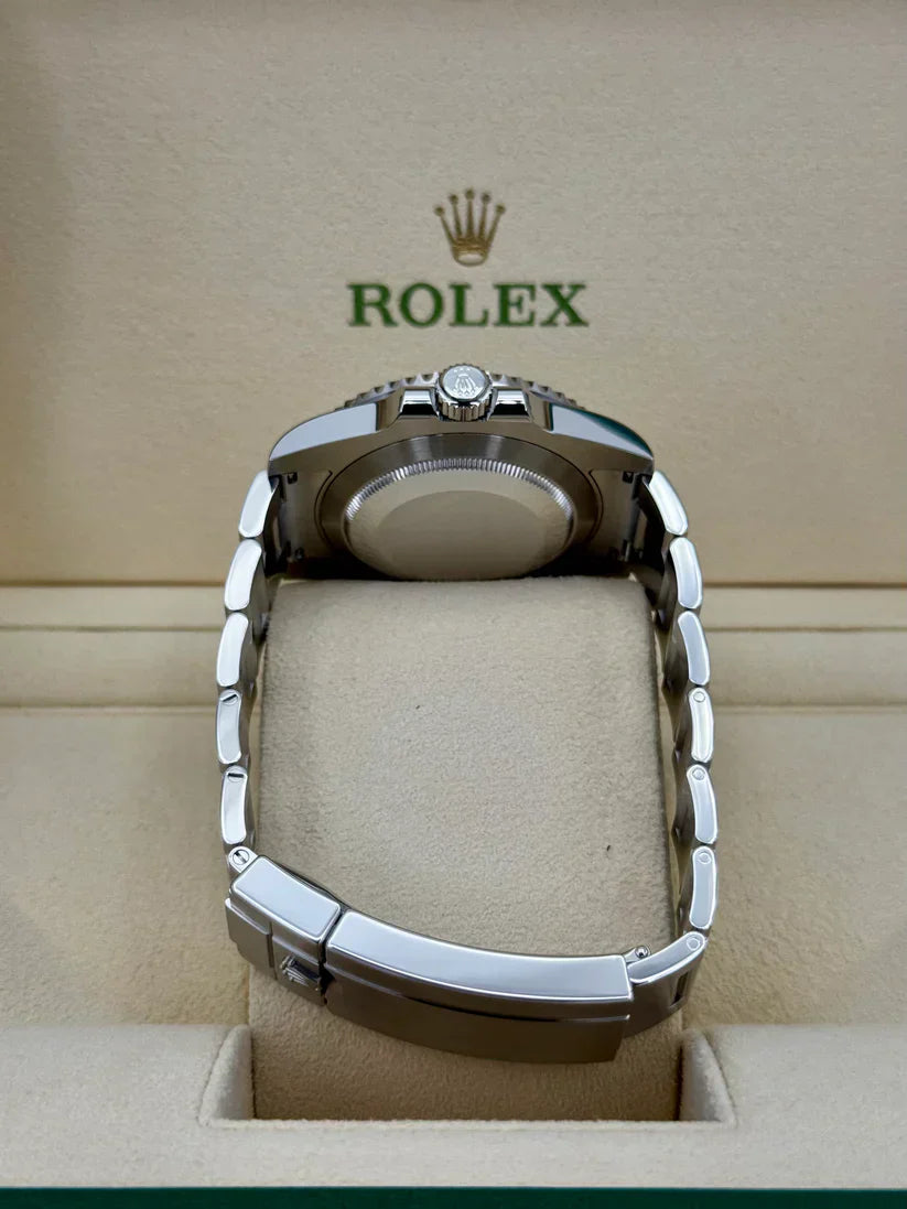RLX Submariner Hulk 40mm Swiss Watch