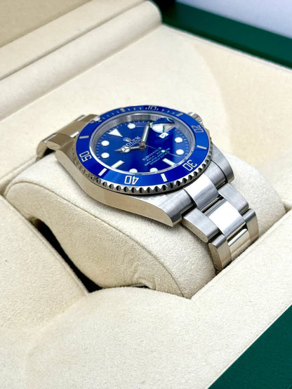 RLX Submariner Date Smurf 18ct 41mm White Gold / Blue