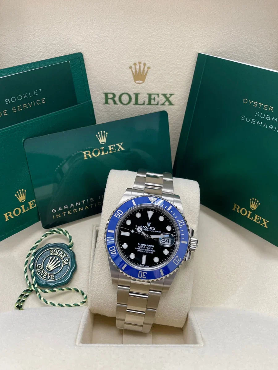 RLX White Gold Submariner Date Watch - The Blueberry - Blue Bezel - Black