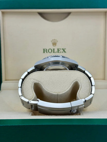 RLX Submariner 41mm Date Stainless Steel Black Dial Black Bezel