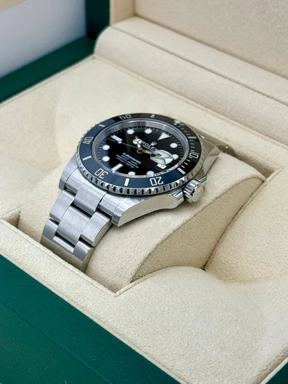 RLX Submariner 41mm Date Stainless Steel Black Dial Black Bezel