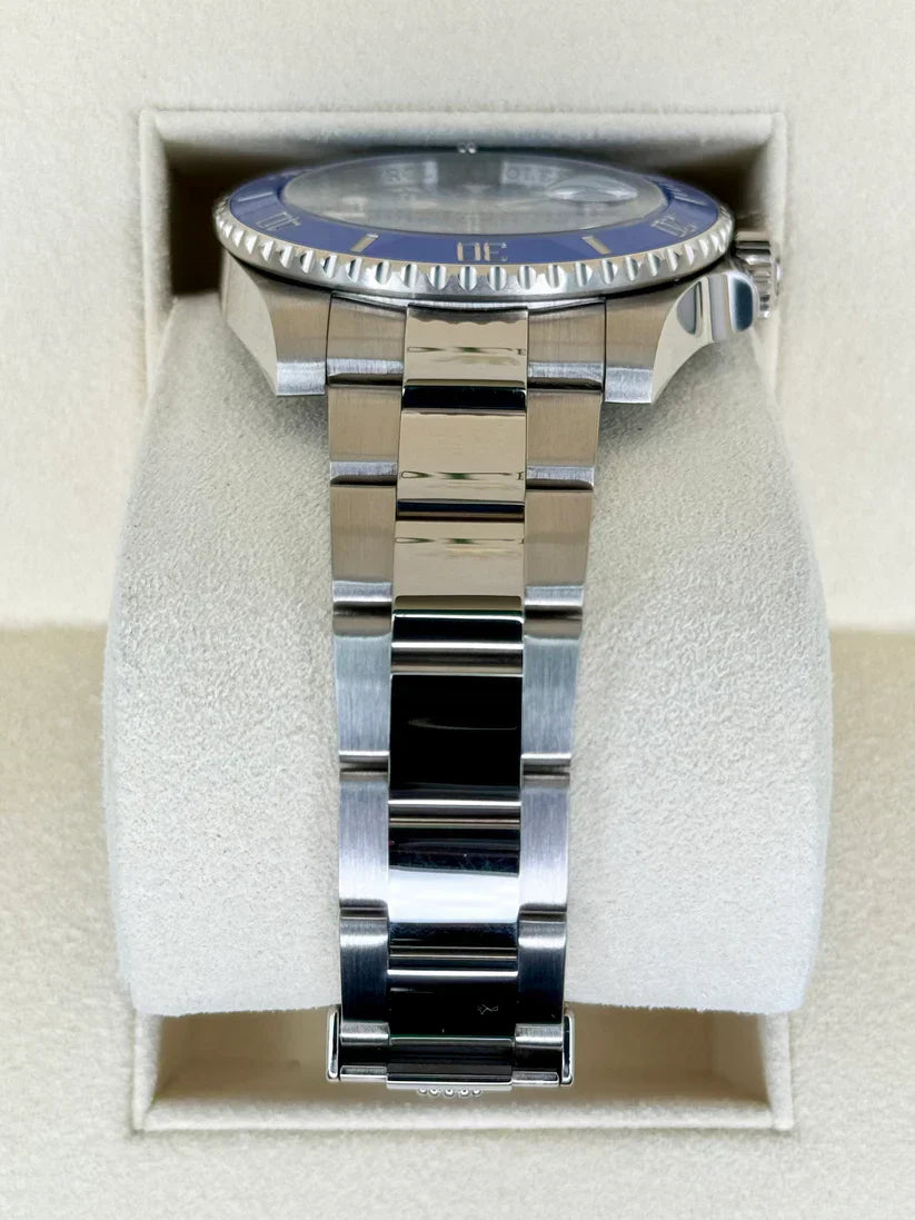 RLX Submariner Date Smurf 18ct 41mm White Gold / Blue