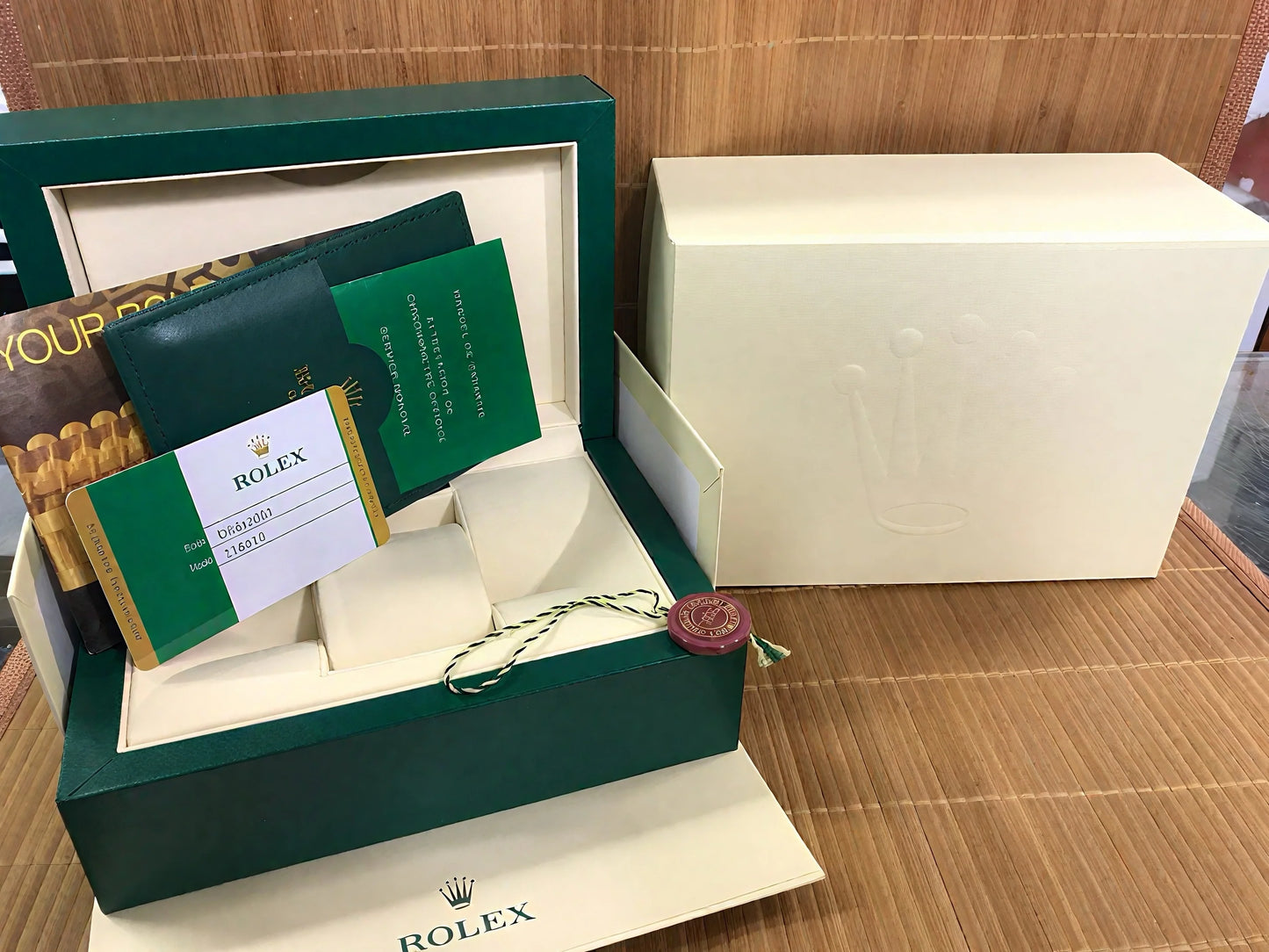 Coffret complet avec carte d’authenticité